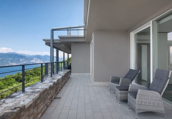 Terrazza di fronte alla camera matrimoniale (1) al 1 piano - Villa Gemmma