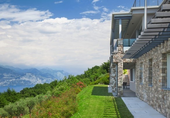 Dettaglio della Villa e del giardino circostante - Villa Gemmma
