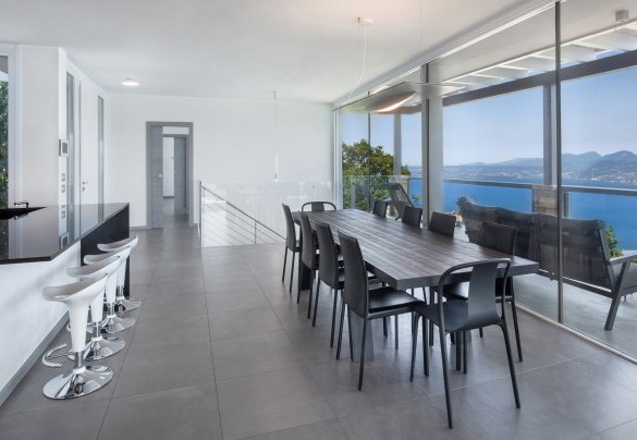 Tavolo da pranzo con vista lago - Villa Gemmma