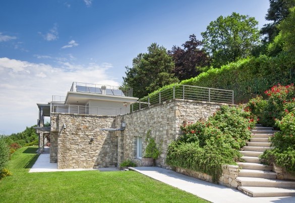 Vista della Villa dalla stradina di accesso privata - Villa Gemmma