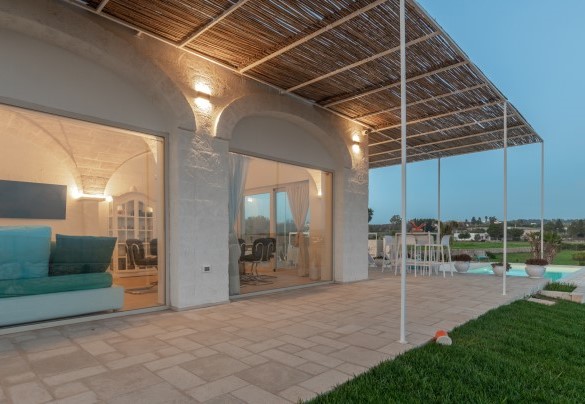 Detail of the entrance driveway facing the sea - Villa Gialonia