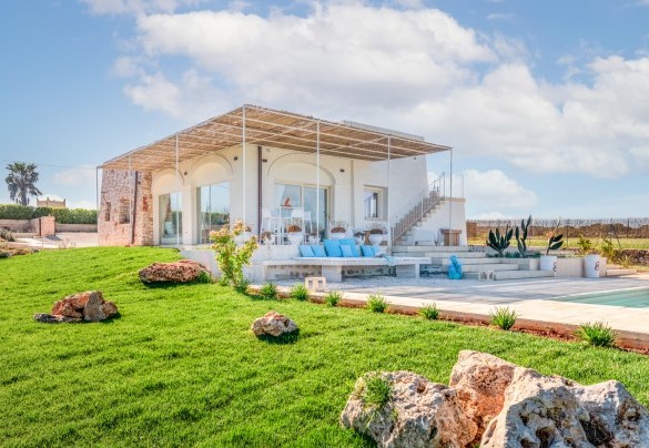 View of the villa from the garden – Villa Gialonia