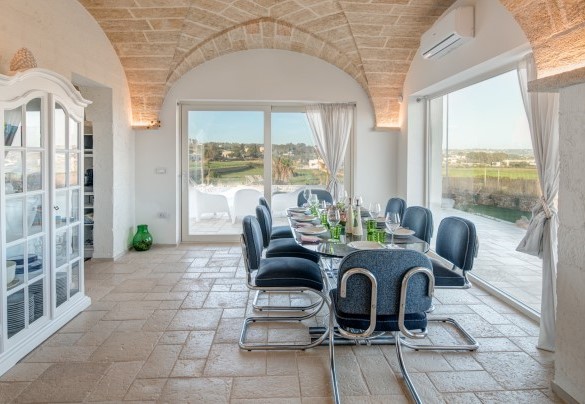 Bright dining area - Villa Gialonia