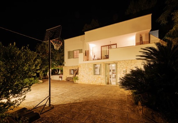 La villa in notturna - Villa Giari