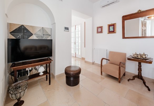 La tv dell’open space al piano superiore collegata alla zona notte - Villa Giari