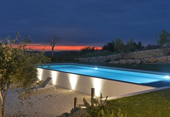 Swimming pool with lighting – Villa Gilda
