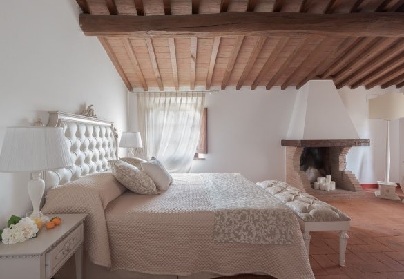 Room n.6 double with en-suite bathroom n. 7 – Villa Ginestraio