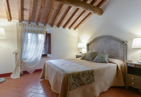 Room n.3 double with en-suite bathroom n. 4 – Villa Ginestraio