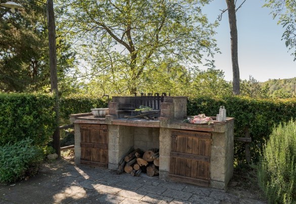 The outdoor BBQ area near to the kitchen – Villa Ginestraio