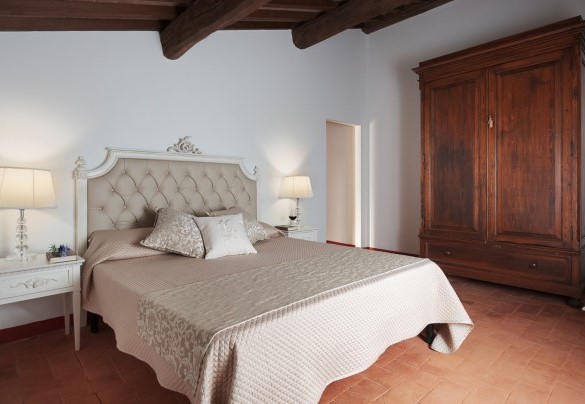 Room n.7 double with en-suite bathroom n. 8 – Villa Ginestraio