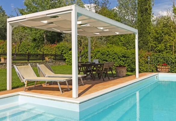 The gazebo shading the poolside living area - Villa Gino 
