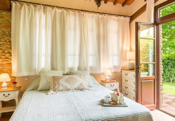 Double bedroom n.1 with with divisible beds and  en-suite bathroom, on the ground floor with direct outside  - Villa Gino 