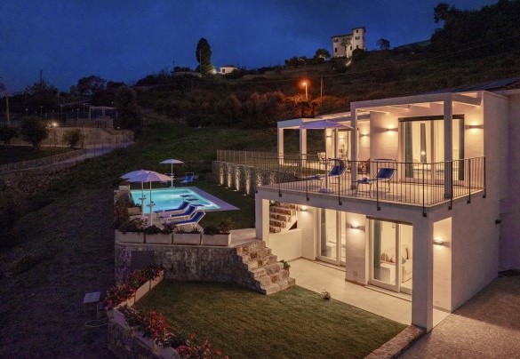 Villa Gioia è una nuovissima e moderna costruzione in posizione panoramica sulla prima collina di Sanremo – Villa Gioia