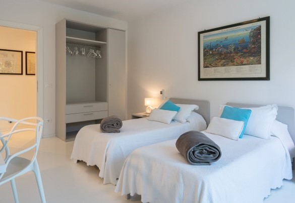 Total white is dominates in the house - Villa Giomoa