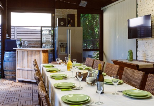 The large dining table in the veranda - Villa Alais