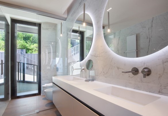 Bathroom n.3 with shower and bathtub for double bedrooms on the 1st floor - Villa Grace