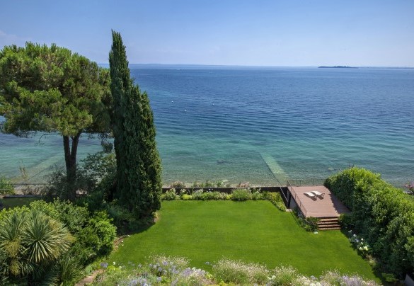 Lake view from the roof terrace - Villa Grace
