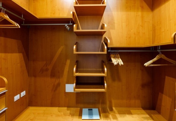 All'interno di tre camere matrimoniali sono presenti delle cabine armadio – Villa Guidi