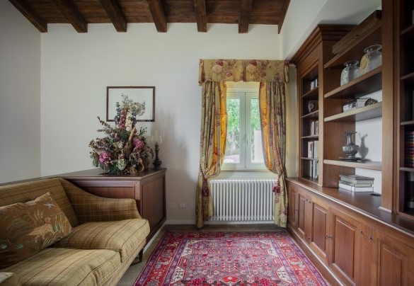 The landing on the first floor - Villa Il Basto