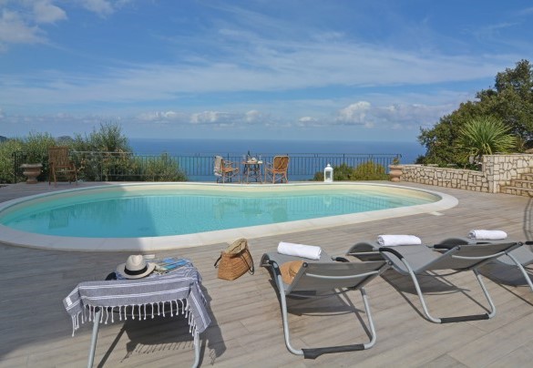 Zona piscina - Villa il Basto