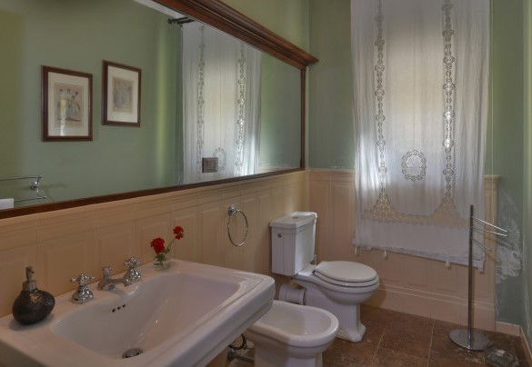 Bagno ensuite con doccia al primo piano - Villa il Basto