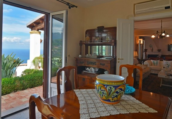 La sala da pranzo - Villa il Basto