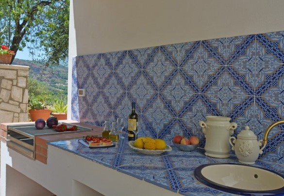 Zona cucina esterna con barbecue - Villa il Basto