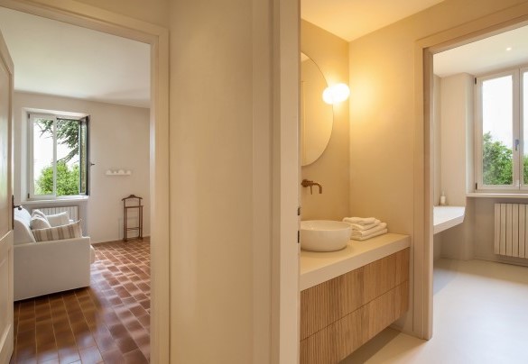 Bagno condiviso n.3 con doccia e lavatrice al primo piano - Villa il Belcanto