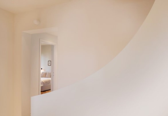 Scala interna che porta ai piani superiori - Villa il Belcanto
