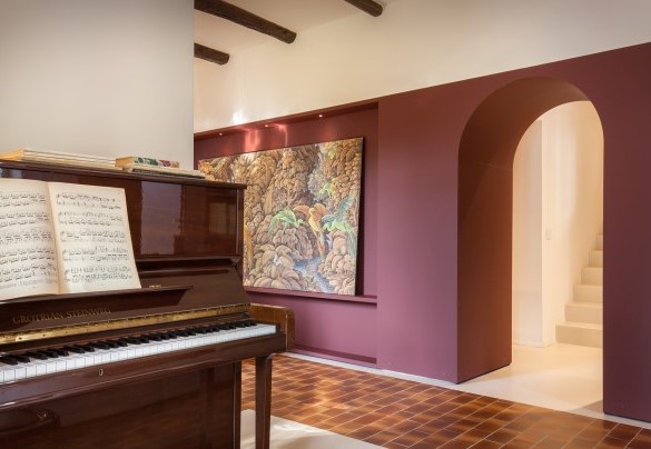 Dettaglio del soggiorno con pianoforte	- Villa il Belcanto