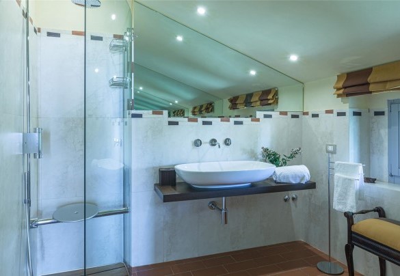 Bagno en suite n.1 al primo piano – Villa Il Cedro