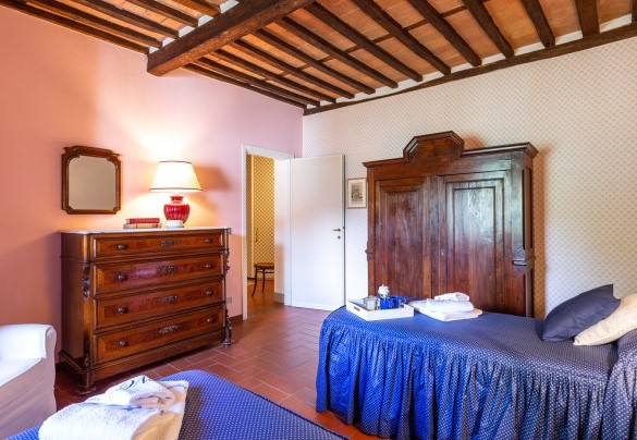 Twin bedroom with joinable beds n.4 on the first floor - Villa Il Colle di Moriano