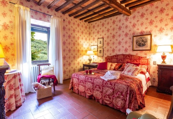 Double bedroom n.1 on the first floor - Villa Il Colle di Moriano