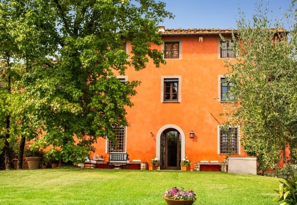 The wonderful Tuscan villa stands on the Lucca hills - Villa Il Colle di Moriano