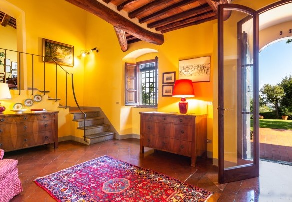  Main entrance on the ground floor - Villa Il Colle di Moriano