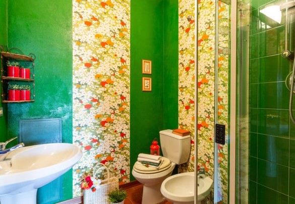 Bathroom with shower n.1 on the ground floor - Villa Il Colle di Moriano  