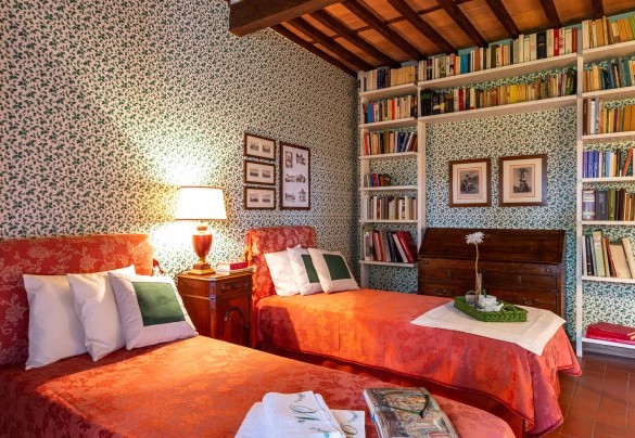 Twin bedroom with joinable beds n.3 on the first floor - Villa Il Colle di Moriano