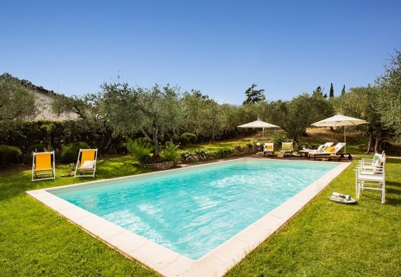 The pool measures 6 x 12 m with a constant depth of 1.40 m - Villa Il Colle di Moriano 