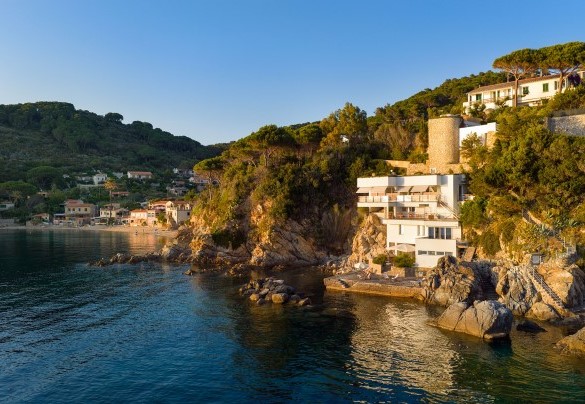 Posizione esclusiva nel Golfo della Biodola - Villa Il Faro
