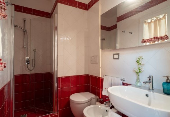 Bagno con doccia n.7 (piano -1) - Villa Il Faro