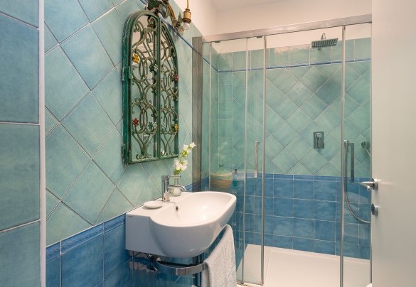 Bagno con doccia n.3 (piano -3) - Villa Il Faro