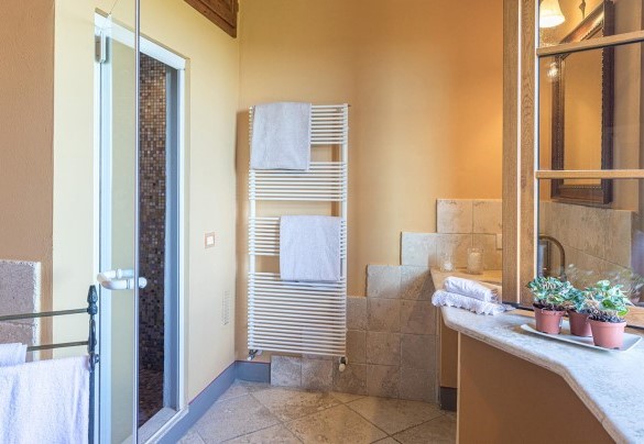 Il bagno turco nel bagno n.2 – Villa Il Foramasso 