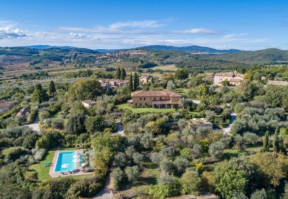 La meravigliosa vista dall’alto del paesaggio che circonda la proprietà – Villa Il Foramasso