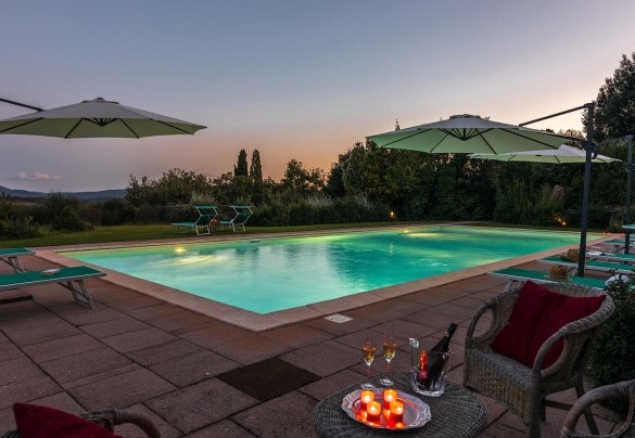 La piscina al tramonto – Villa Il Foramasso