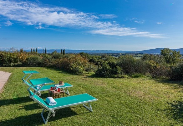 Scorci panoramici da godere a bordo piscina – Villa Il Foramasso