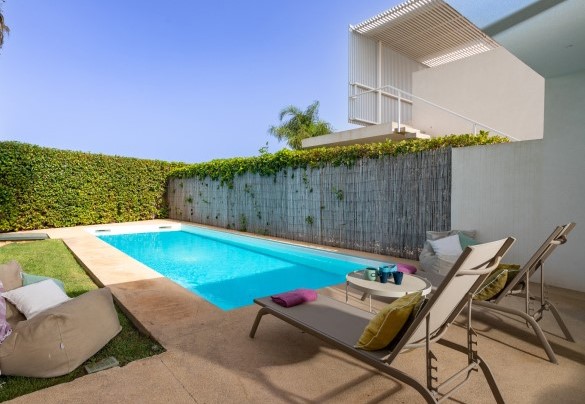 L’affaccio sul giardino e sulla zona piscina - Villa Il Melograno
