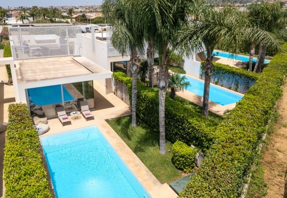 La zona prendisole Intorno alla piscina - Villa Il Melograno