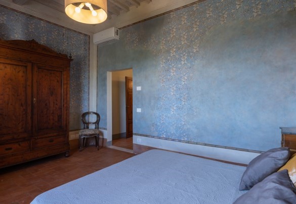 La camera matrimoniale al primo piano – Villa Il Pino
