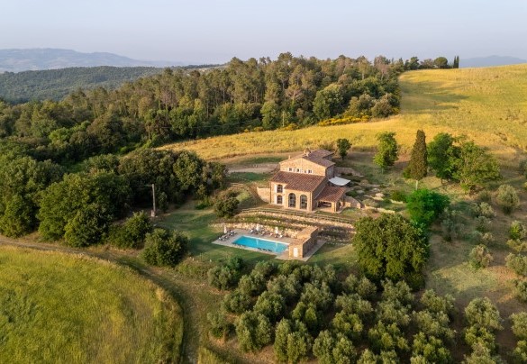 Villa Il Pozzo è immersa in una tenuta privata di 1.200 ettari dove è presente un’ampia zona boscosa - Villa Il Pozzo