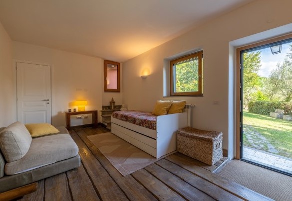Studio al piano terra con uscita in giardino – Villa il Ritiro 